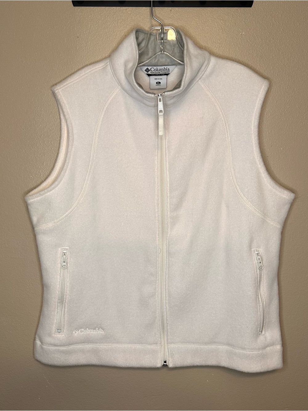 Columbia Off White Women’s Sleeveless Fleece Vest - Full Zip